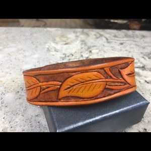 Sweet Tooled leather bracelet